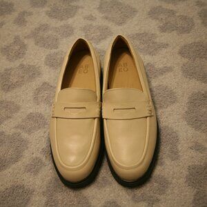 ABEO Boulevard Women's Loafer Slip on Shoe, Size 8.5, Cream